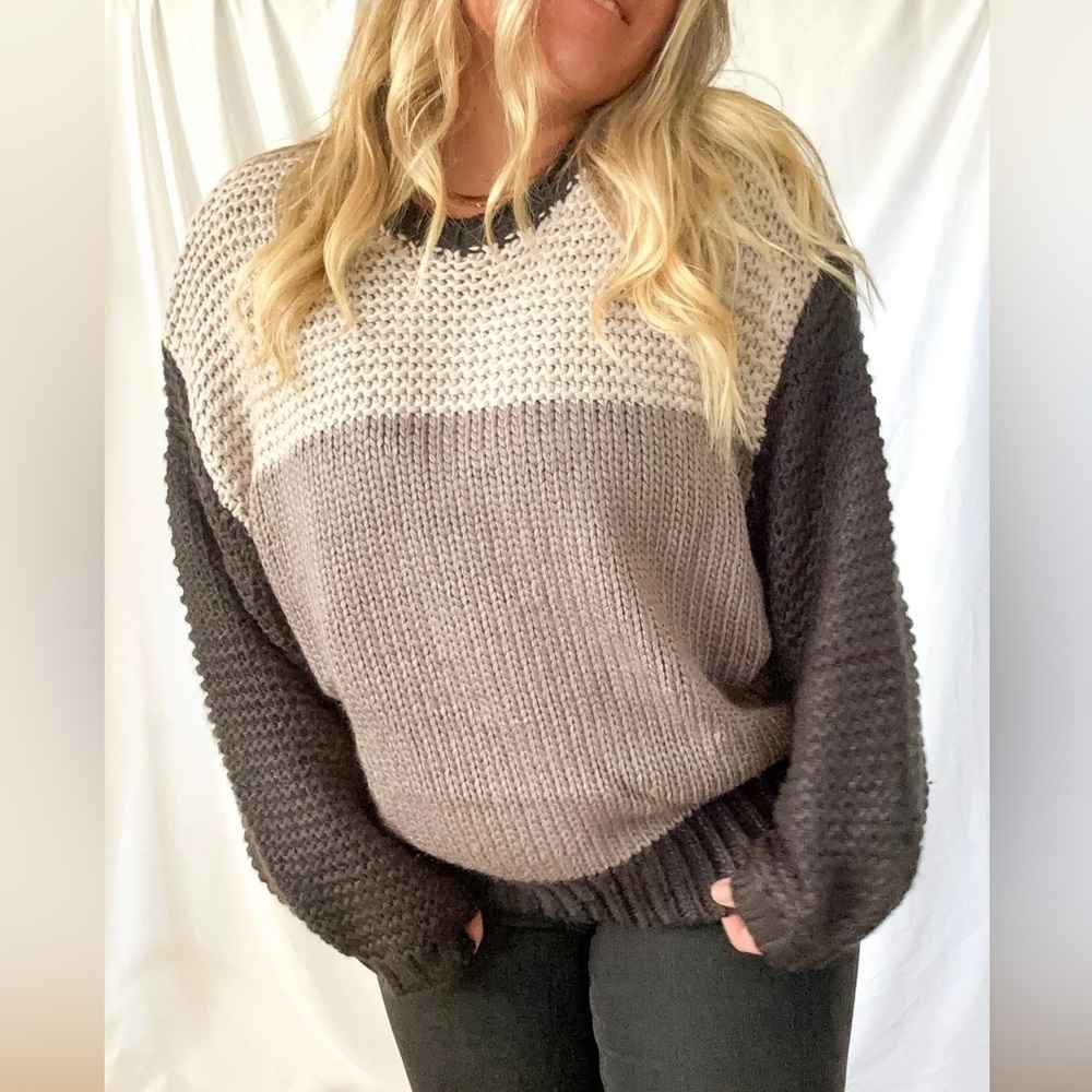 Midnight chunky knit Colorblock Sweater - Black and gray size medium